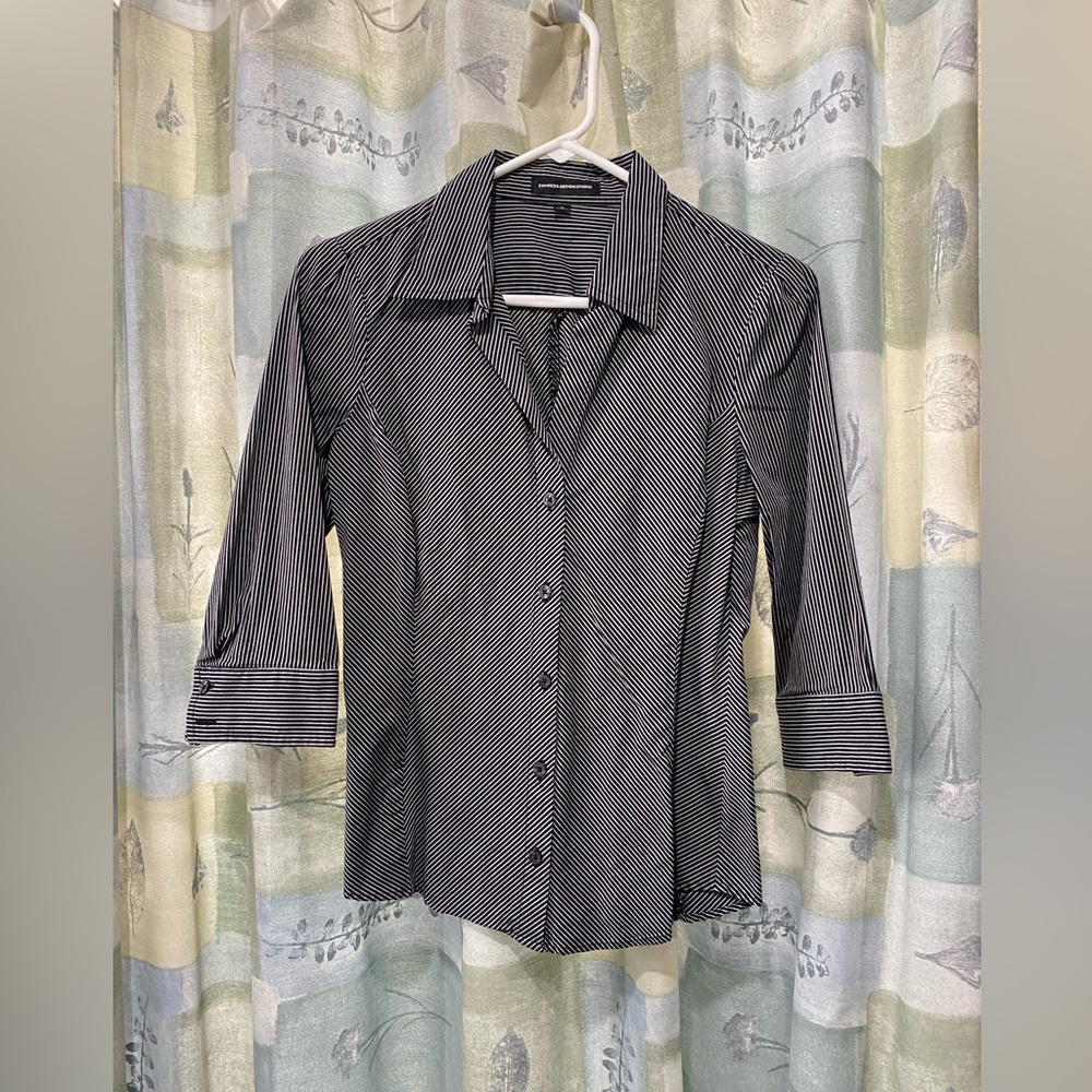Express Design Studio women's black and gray striped dress shirt, size medium.